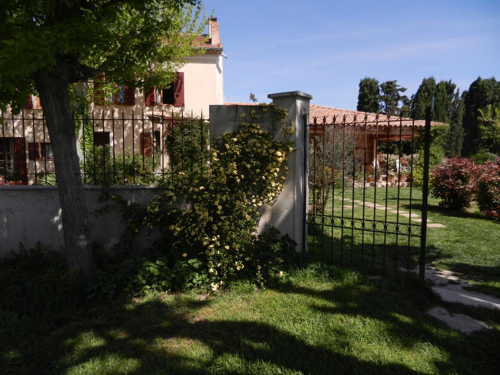 La Feniere Aux Hirondelles Bed & Breakfast Orange  Exterior foto