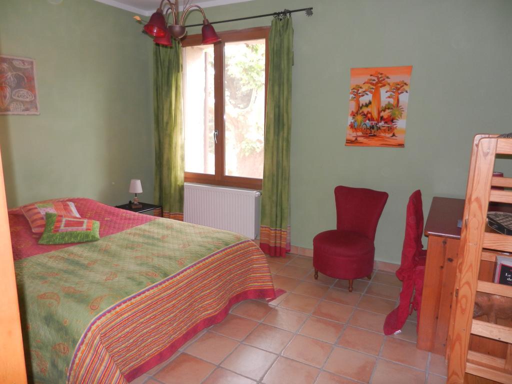 La Feniere Aux Hirondelles Bed & Breakfast Orange  Exterior foto
